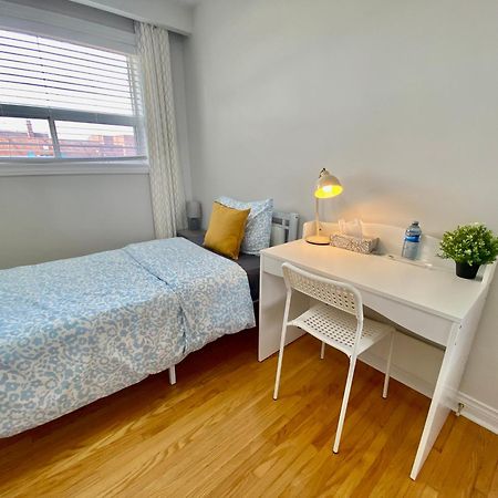 Sunny House - Main Floor, Free Parking, In Toronto Exterior foto