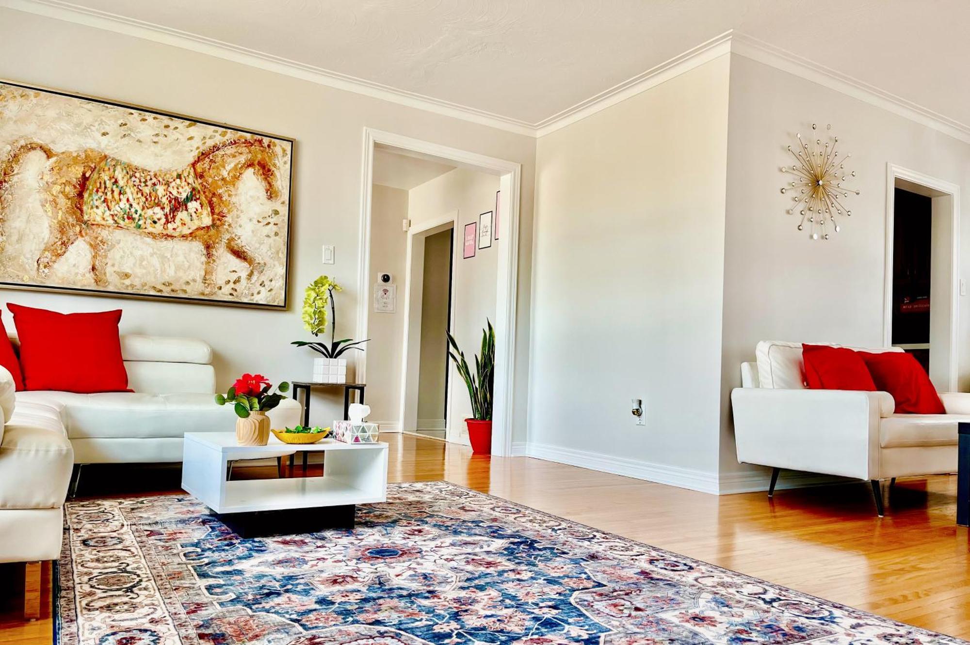 Sunny House - Main Floor, Free Parking, In Toronto Exterior foto